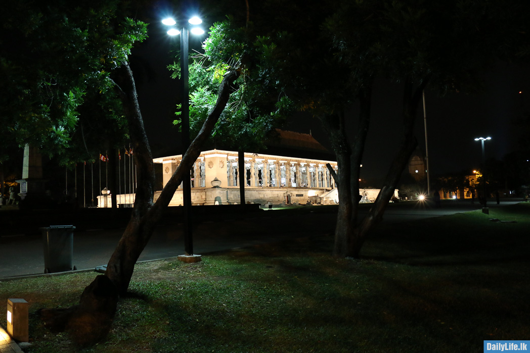 Independence Memorial Hall garden at night is a nice place to have a chat, some jogging & cycling with friends & family.
